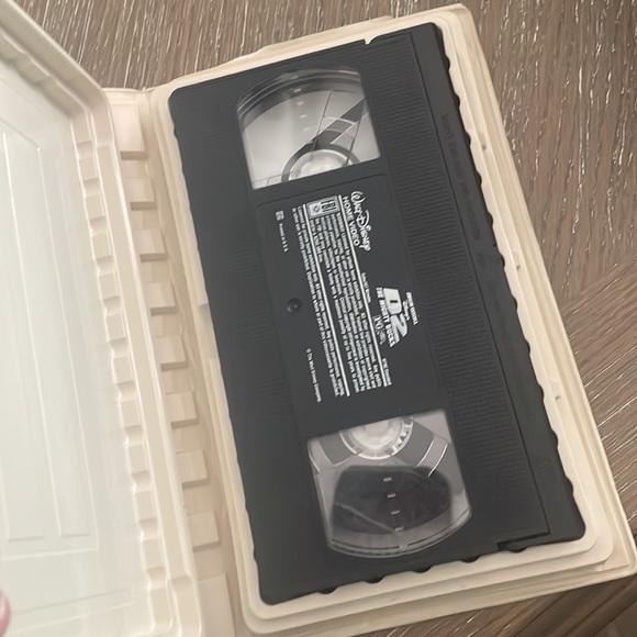 Vintage Disney & Wizard of Oz VHS Tapes - Picture 6 of 6